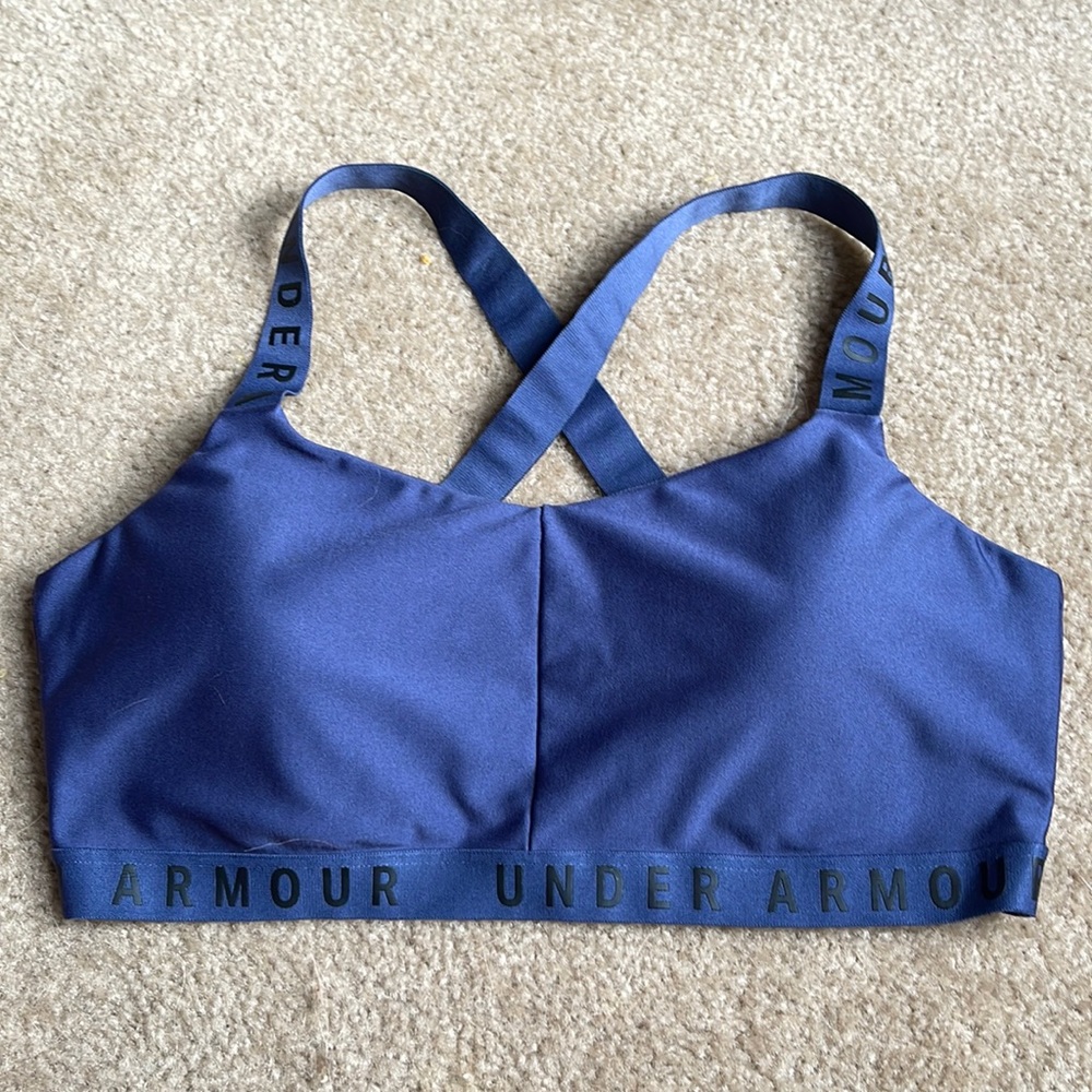 NWOT under armour sports bra